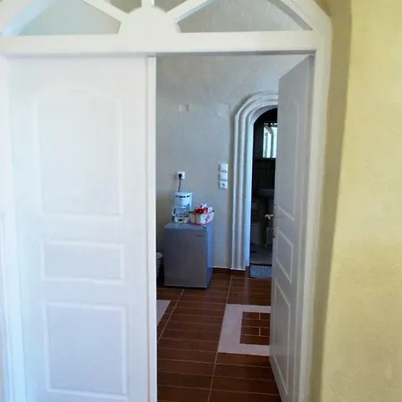 Loukas Kontos Traditional House Ferienhaus Emporio (Santorini)